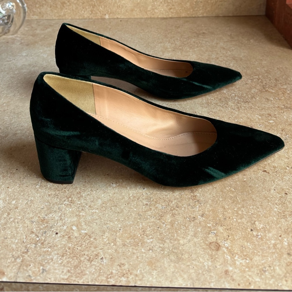 J Crew green velvet pumps